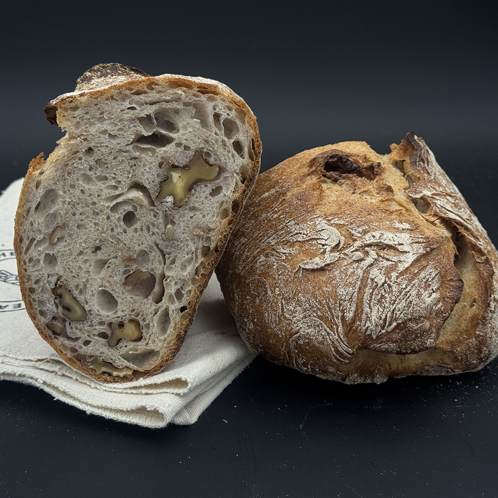 Hausbrot Mini mit Walnüssen